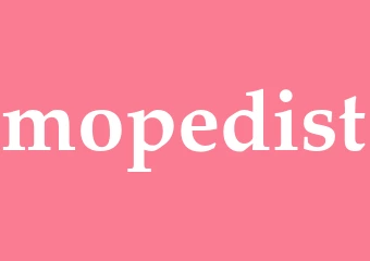 Synonym mopedist