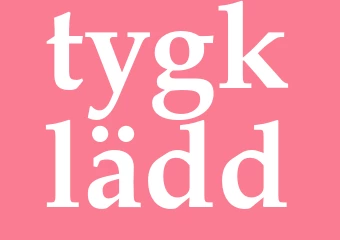 Synonym tygklädd
