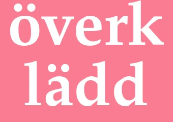 Synonym överklädd